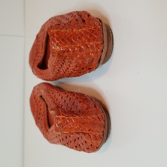 Audrey Brooke Vero Cuoiro Orange Flats - Picture 3 of 8